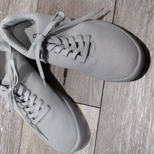 Atoms grey mesh sneakers. Mint condition. Size 10.75